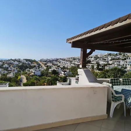 Отель Summer In Bodrum With 2 Car Parking 4 Bedroom 3 Bathroom 2 Garden فيلا مصيف مكونة من 4 غرفة و 3 حمام و حديقتين في بودروم تركيا