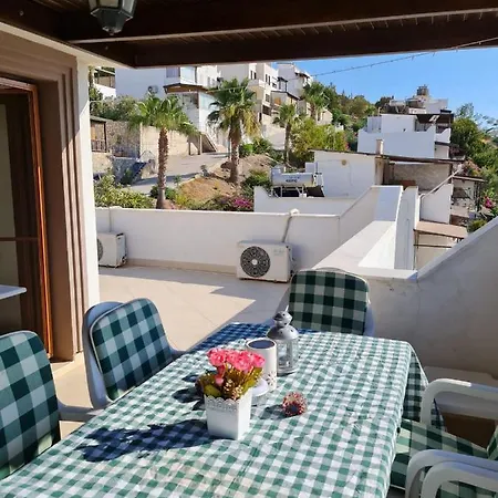 Отель Summer In Bodrum With 2 Car Parking 4 Bedroom 3 Bathroom 2 Garden فيلا مصيف مكونة من 4 غرفة و 3 حمام و حديقتين في بودروم تركيا *